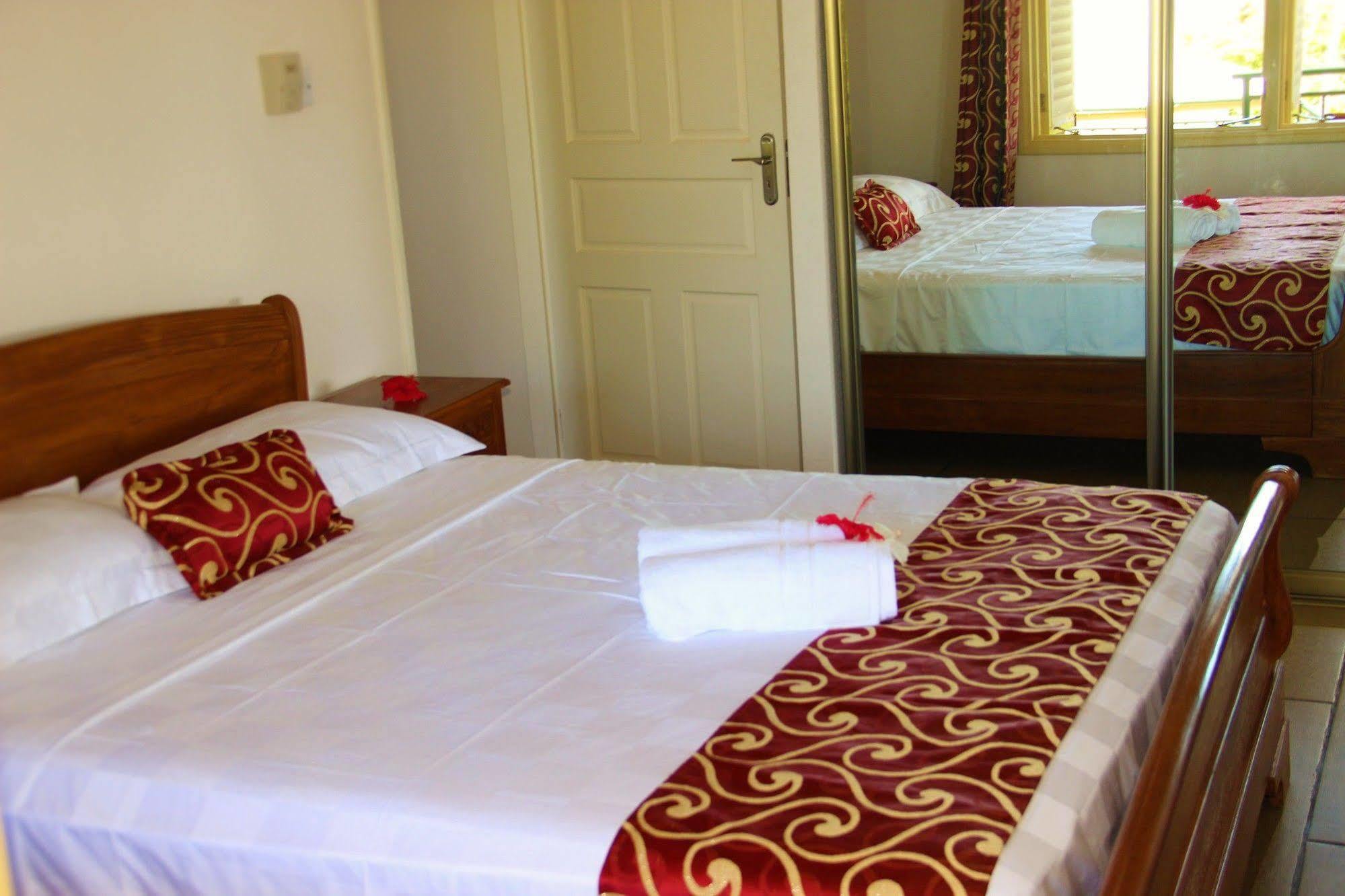 Summer Self Catering Baie Sainte Anne Exterior foto